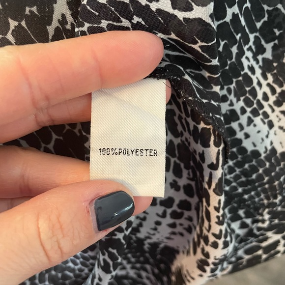 Kenneth Cole button up blouse - Picture 6 of 8